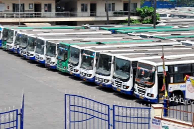 Bus strike in Karnataka  Karntaka government seeks help from armed forces  honorarium to retired drivers and conductors  ബെംഗളൂരു  കര്‍ണാടക ബസ് സമരം  കടുത്ത നടപടികളിലേക്ക് സര്‍ക്കാര്‍  കര്‍ണാടക  കര്‍ണാടക സ്റ്റേറ്റ് റോഡ് ട്രാന്‍സ്‌പോര്‍ട്ട് കോര്‍പ്പറേഷന്‍