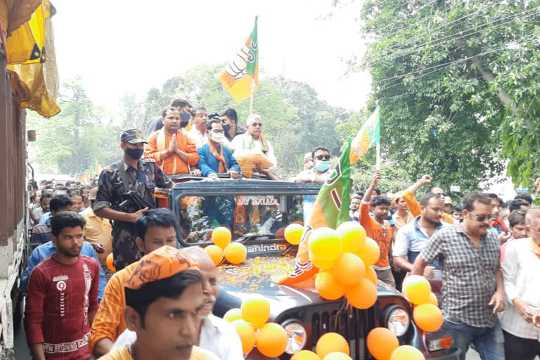 bengal election 2021: dilip ghosh's road show at maynaguri