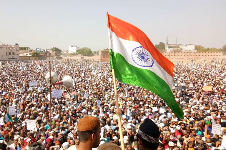 Massive protest against Narsingh Nand Saraswati in Bareilly