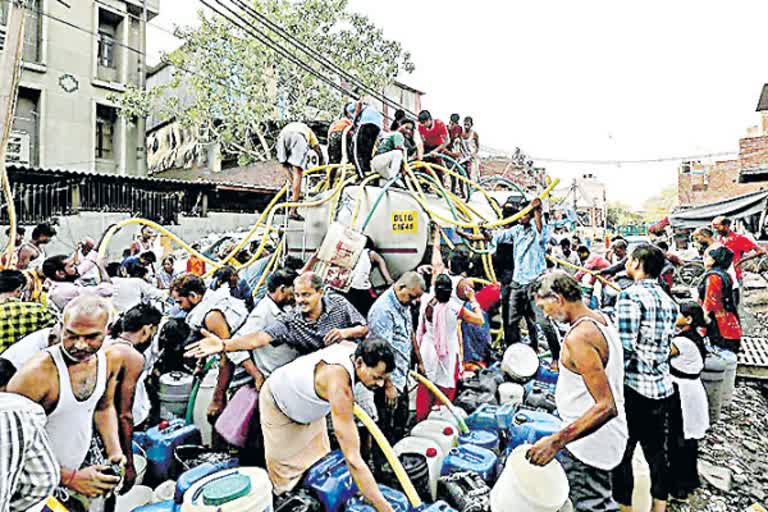 sub feature on water crisis in india