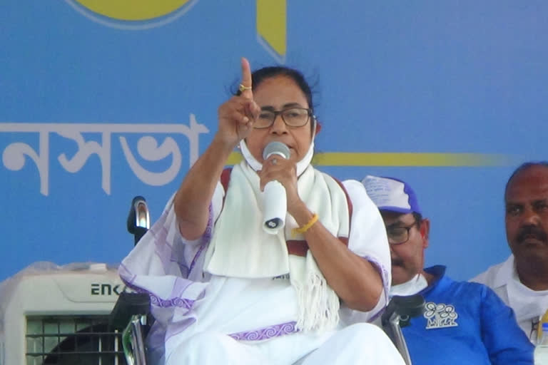 Mamata replies to EC's notice, says she did not violate Model Code of Conduct  മാതൃകാ പെരുമാറ്റച്ചട്ടം ലംഘിച്ചിട്ടില്ലെന്ന് മമത  മാതൃകാ പെരുമാറ്റച്ചട്ടം  കേന്ദ്ര സായുധ പൊലീസ് സേന(  സി‌എ‌പി‌എഫ്  മമത ബാനർജി  പശ്ചിമ ബംഗാൾ മുഖ്യമന്ത്രി മമത ബാനർജി  പശ്ചിമ ബംഗാൾ നിയമസഭാ തെരഞ്ഞെടുപ്പ്  തെരഞ്ഞെടുപ്പ് കമ്മീഷൻ