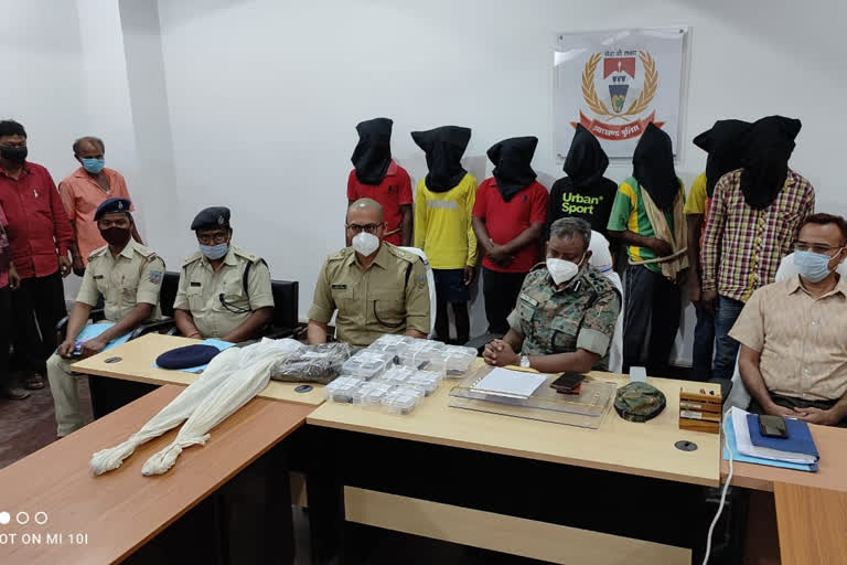 7 PLFI naxalite arrested in Latehar