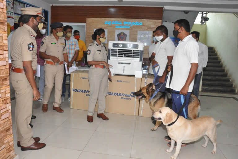 air-coolers-arrangements-for-police-dogs
