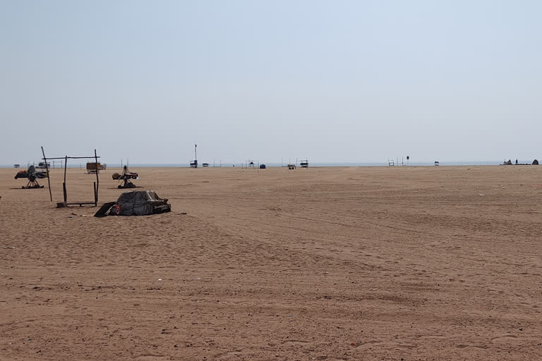 people were denied access to beaches due to the spread of the corona virus