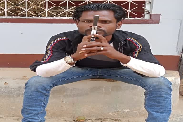 criminal-made-the-photo-viral-with-illegal-weapons-in-ranchi