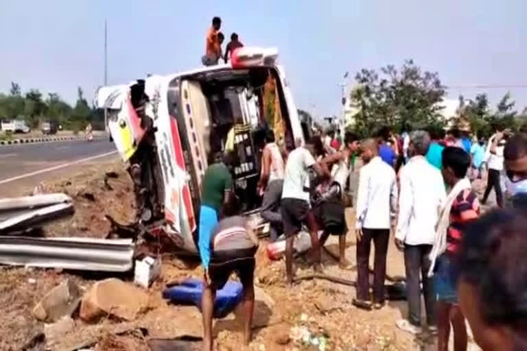 bus overturned