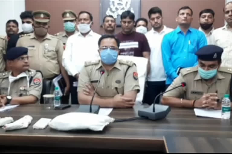 पुलिस के गिरफ्त में आरोपी