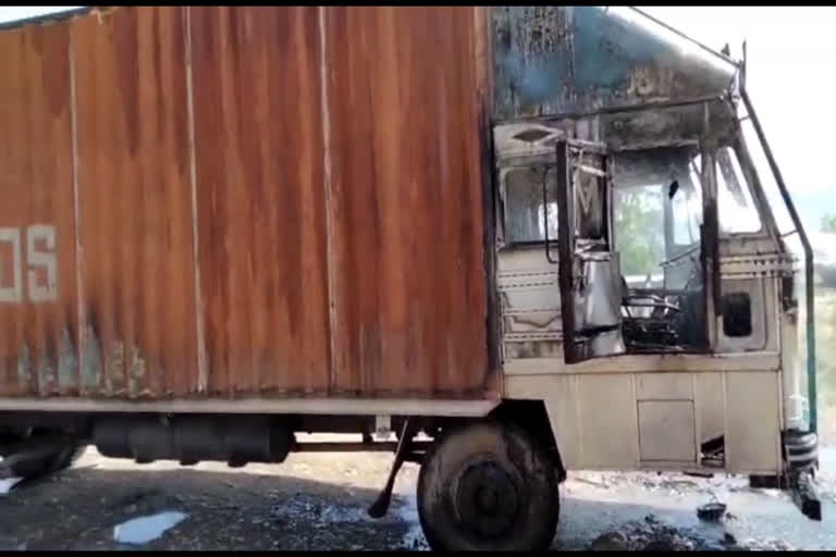 fire in truck due to electric wire in paonta sahib