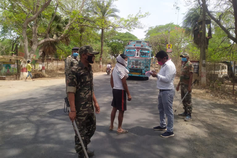 Mask checking campaign in Jama of Dumka