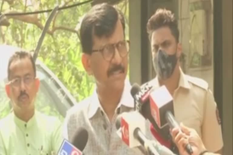 sanjay raut comments on central committee report on corona