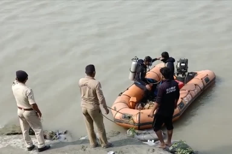 তেজপুৰত সন্ধানহীন মাছমৰীয়া : সন্ধান বিছাৰি অব্যাহত আছে SDRFৰ