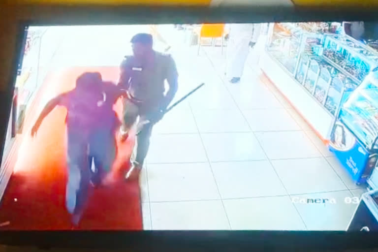 police_attack_bakery_CCTV