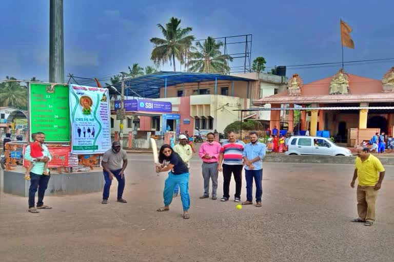 veda-krishnamurthy-played-cricket-with-her-fans