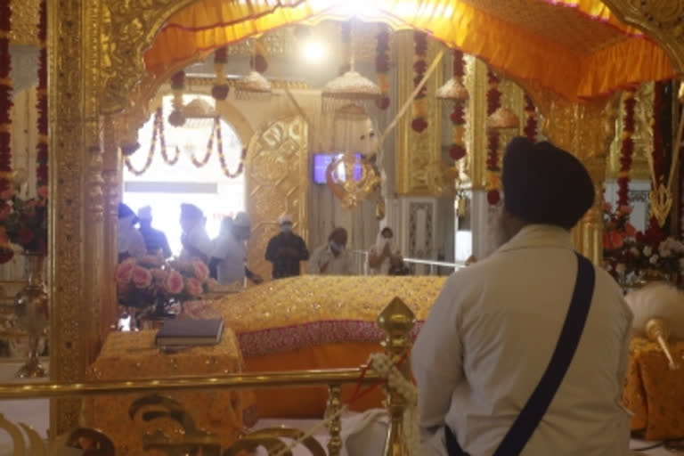 Devotees in Punjab, Haryana throng gurdwaras to mark Baisakhi