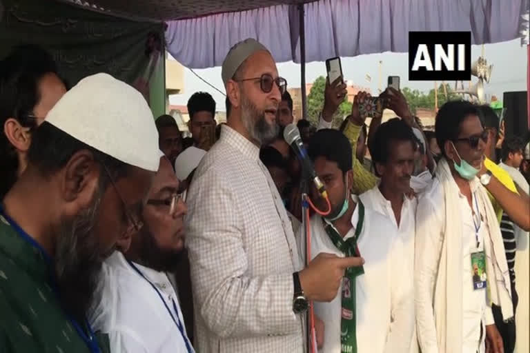 PM Modi  Mamata are two sides of same coin  says Owaisi  PM Modi, Mamata are two sides of same coin, says Owaisi  ഒവൈസി  മോദിയും മമതയും ഒരേ നാണയത്തിന്‍റെ രണ്ട് വശങ്ങൾ: ഒവൈസി  പശ്ചിമ ബംഗാൾ തെരഞ്ഞെടുപ്പ്  അസദുദ്ദീൻ ഒവൈസി  എഐഎംഐഎം അധ്യക്ഷൻ