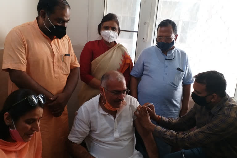 bjp mp sanjay bhatia corona vaccine