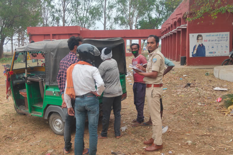 one people died in road accident in gumla