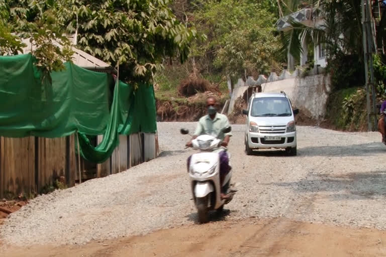 thattekkad kuttampuzha road issue  kerala road issue  എറണാകുളം വാര്‍ത്തകള്‍  തട്ടേക്കാട് കുട്ടമ്പുഴ റോഡ്