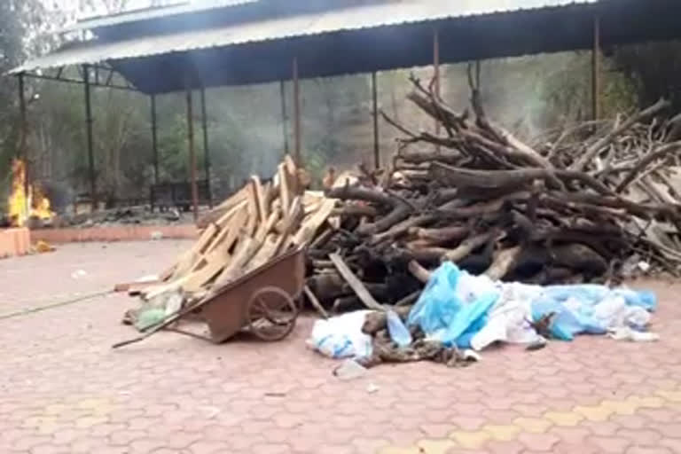 Shortage of wood in the crematorium