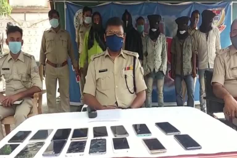 5-members-of-interstate-mobile-thief-gang-arrested-in-sahibganj
