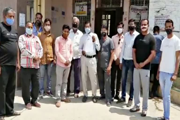 Chittorgarh news  crime in Chittorgarh  marpeet  Attack  चित्तौड़गढ़ न्यूज  बाप बेटी पर हमला  चित्तौड़गढ़ पुलिस