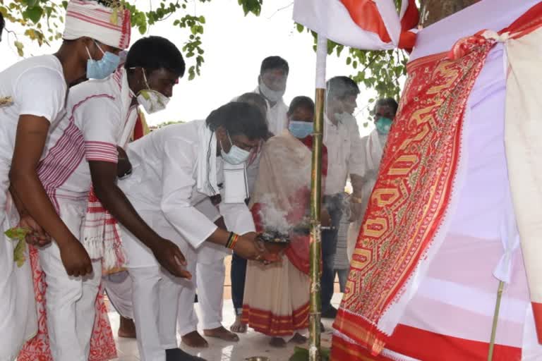 chief-minister-hemant-arrives-at-siram-toli-to-celebrate-natures-festival-sarhul