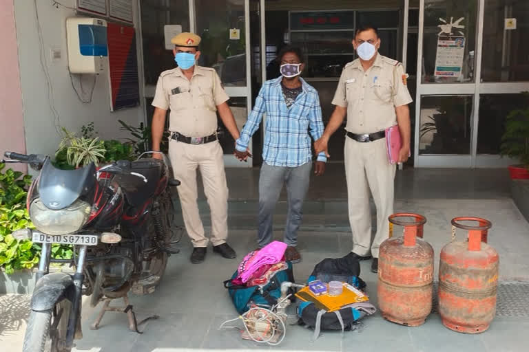 najafgarh police thief arrest