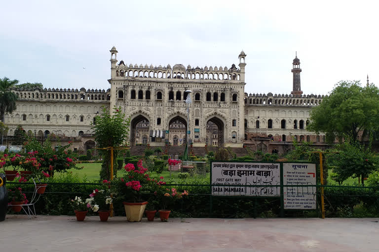 पर्यटकों के प्रवेश पर लगी रोक