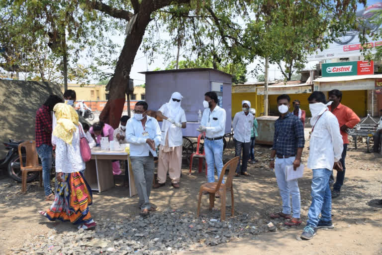 विनाकारण फिरणाऱ्यांची कोरोना चाचणी