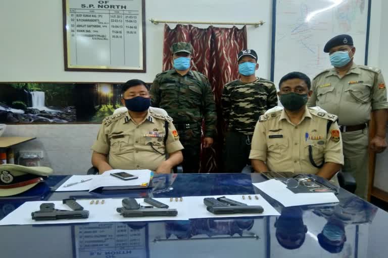 एनएलएफटी के दो उग्रवादियों ने पुलिस के सामने किया सरेंडर