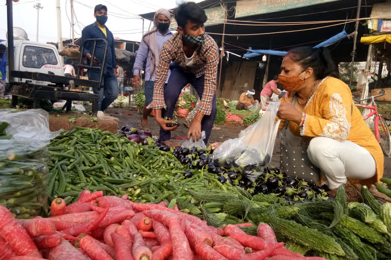 awareness of corona and weekend curfew in nasirpur Mandi delhi