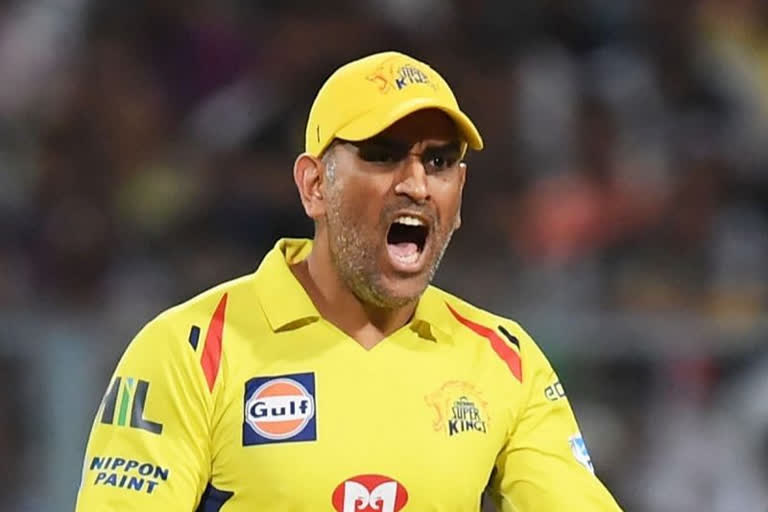 ipl 2021 :  ms dhoni stops deepak chahar take drs punjab kings