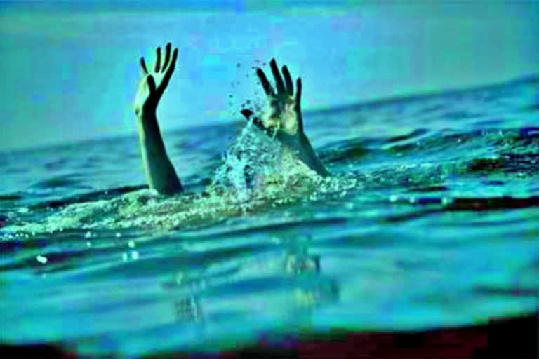 two chilren died in pond at bavaipalli in west godavari district