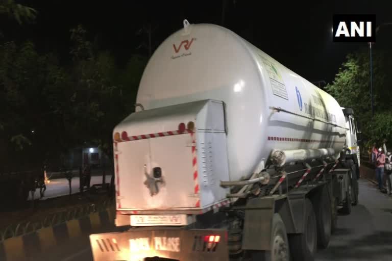 Reliance sends 30 tons of liquid oxygen to Indore