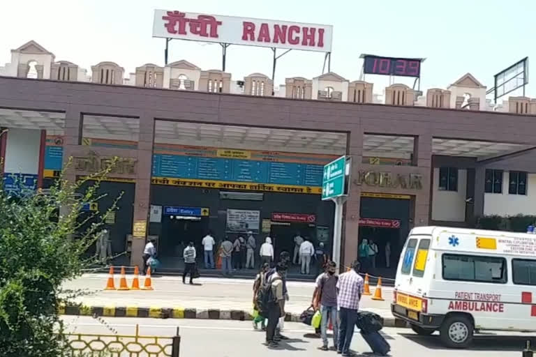 30 percent of special train passengers are corona positive in ranchi