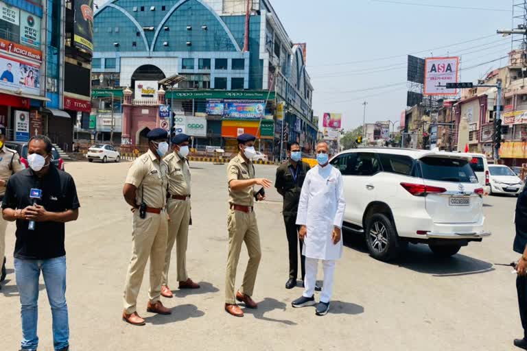 home-minister-tamradhwaj-sahu-inspection-during-lockdown-at-raipur