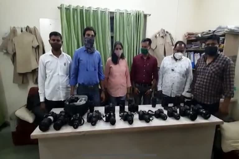 OLX camera sale case Manikpur police