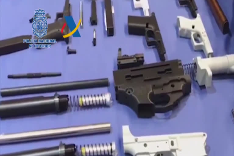 Spanish police dismantles illegal workshop