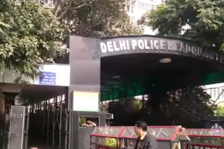 Delhi Police help to get sick woman treated