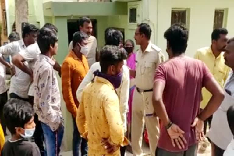 man-stabbed-his-girlfriend-in-bangalore-after-released-from-jail