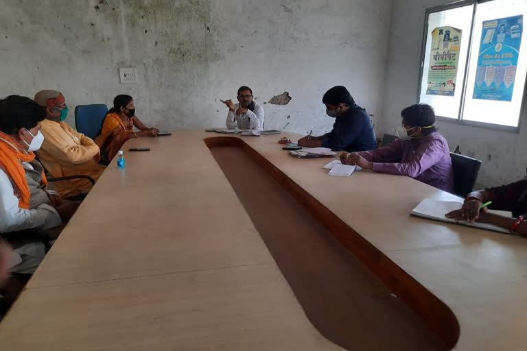 sdo's meeting on covid-19 in palamu