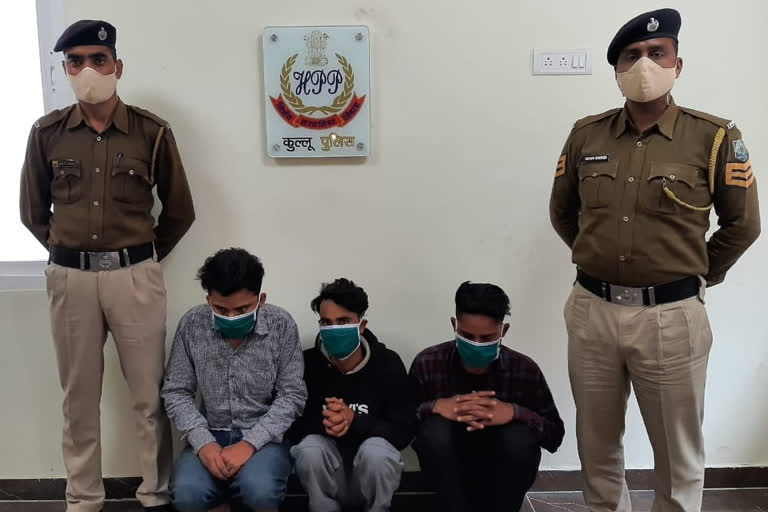 kullu police arrests 3 people in car theft case in kullu