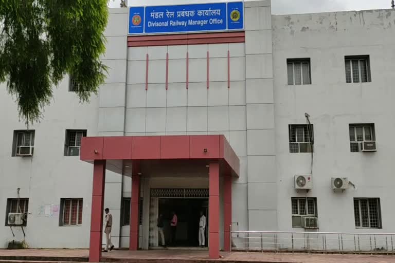 no-arrangement-for-covid-testing-at-ranchi-railway-station