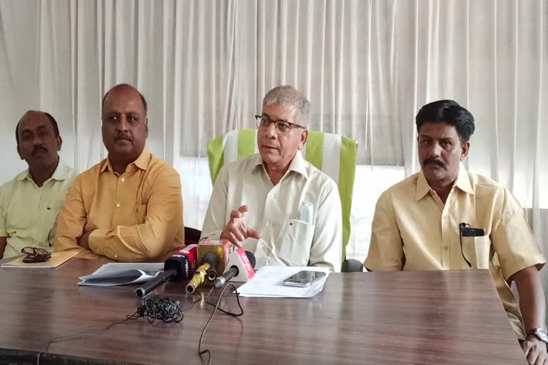 prakash ambedkar press conference news