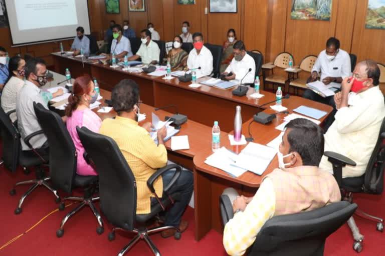 Kannada and culture department minister Arvind Limbavali meeting with officers