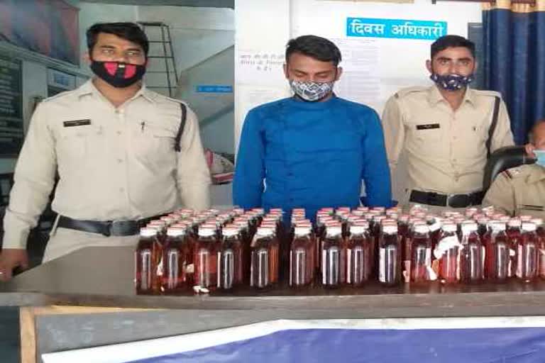 accused arrested with illicit liquor