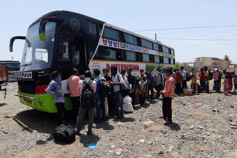 બસોમાં સોશિયલ ડિસ્ટન્સના ધજાગરા