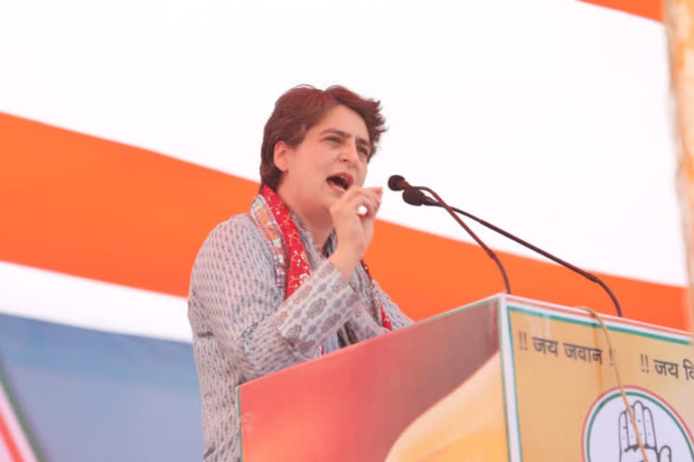 Jawaharlal Nehru isn't in charge, Narendra Modi is: Priyanka Gandhi  Priyanka Gandhi slams centre over Covid crisis  Congress slams BJP government over covid mismanagment  കൊവിഡ് വിഷയത്തില്‍ സര്‍ക്കാരിനെതിരെ പ്രിയങ്ക  കോണ്‍ഗ്രസ് ജനറല്‍ സെക്രട്ടറി പ്രിയങ്ക ഗാന്ധി വാദ്ര  പ്രിയങ്ക ഗാന്ധി  കോണ്‍ഗ്രസ്  ബിജെപി വക്താവ്