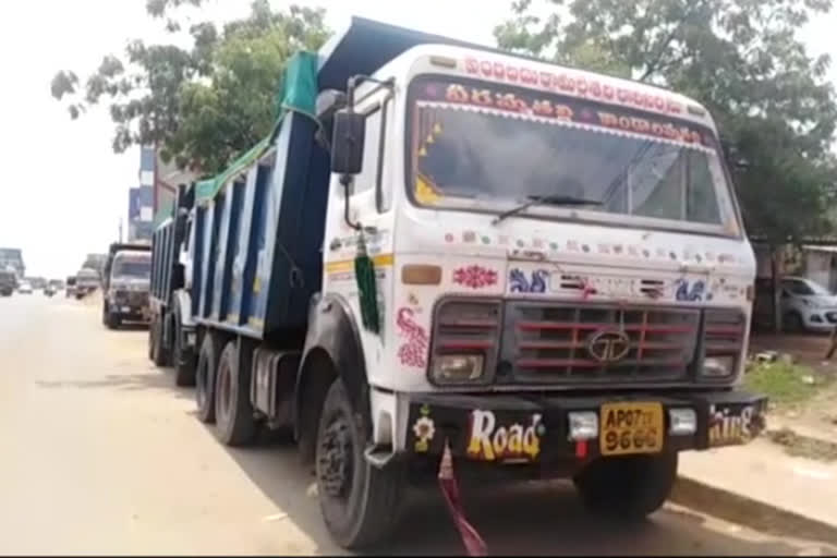 Police seize five lorrys moving sand illegally