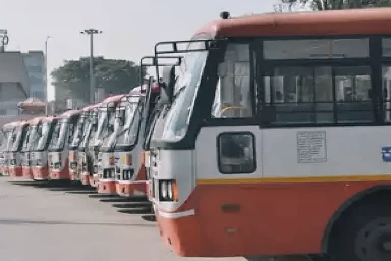 287-crore-revenue-loss-to-four-transport-corporations-from-15-days-strike